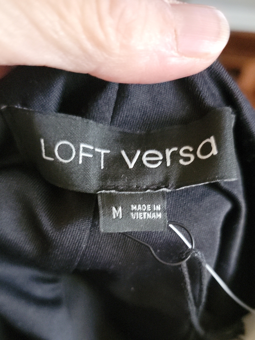 Loft Versa Black Sleeveless Ruched Mock Neck Women’s Top - Picture 6 of 7